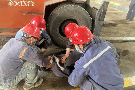 朱家峁煤矿举行特种设备事故应急演练活动