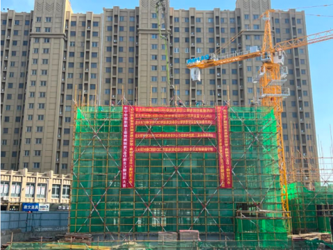 海湖湾CBD商务中心C#主楼提前封顶