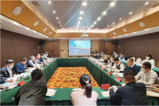 梁山港山东京杭多式联运项目铁路专用线改扩建工程立项申请报告通过专家审查