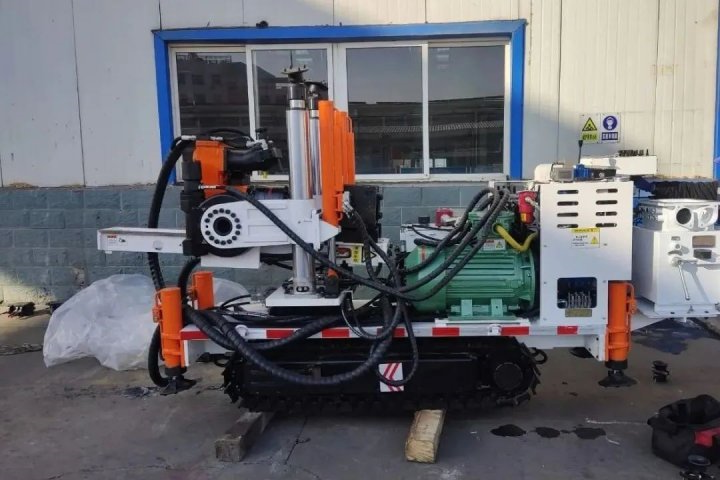 花园煤矿首台履带式全液压坑道钻机助力智能化地质探测提质提效