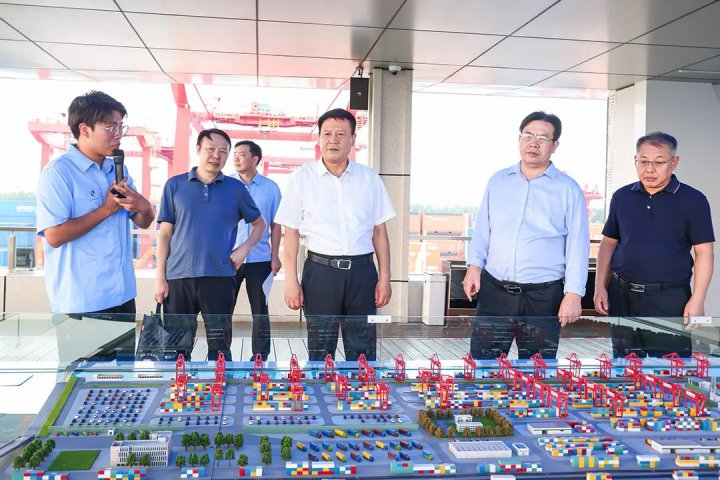 中煤水文局客人到访济宁能源集团座谈交流