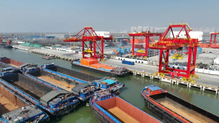 精益化管理提升系列报道㊷丨精益赋能！龙拱港铁路专用线单日装卸量创新高