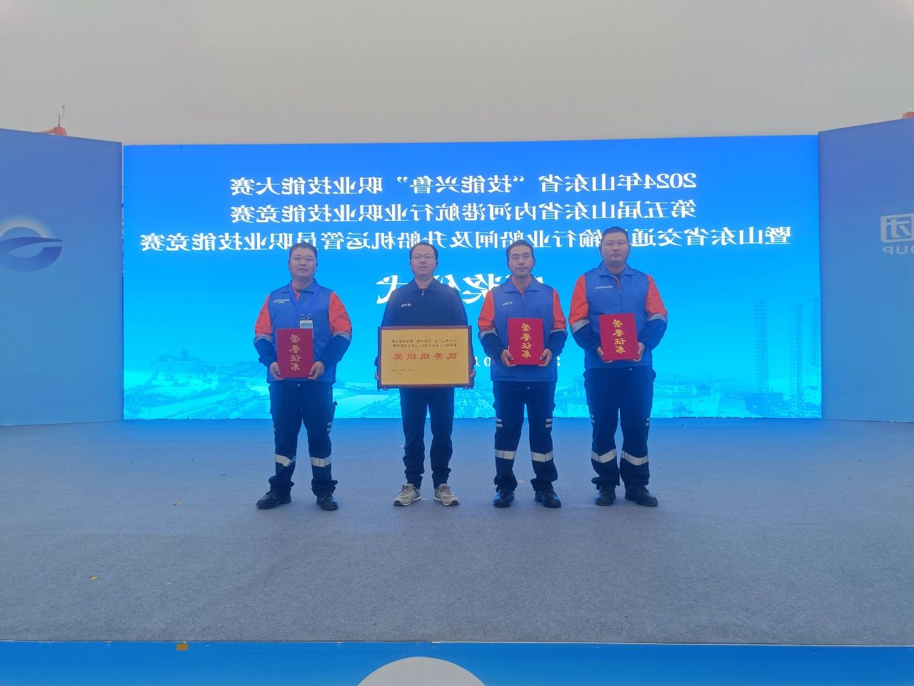 1738914098680289.jpg 1738914147075.jpg