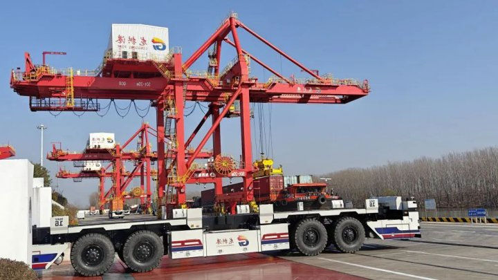 新华社丨山东济宁：科技助力内河航运春正好