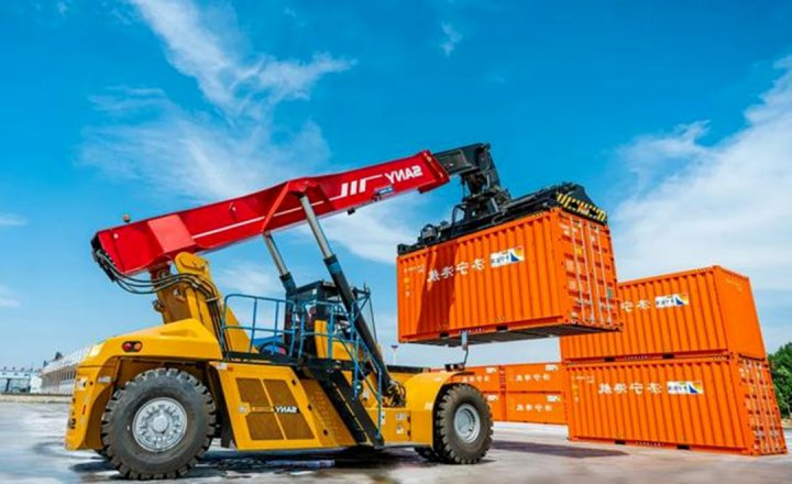 济宁港单日集装箱吞吐量创历史新高突破3000标箱